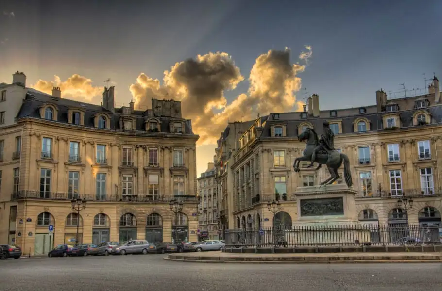 Discover Paris’s Hidden Gems with a Local Tour Guide